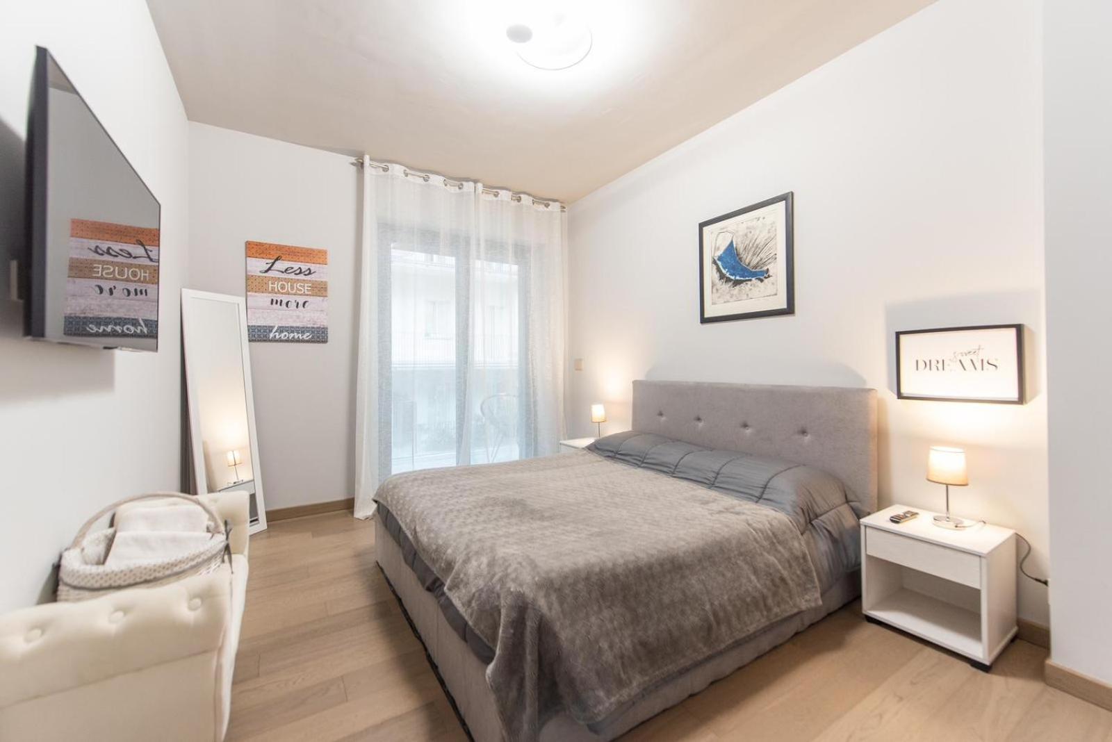 Elegante Bilocale-centro Torino-free Wifi Apartment *