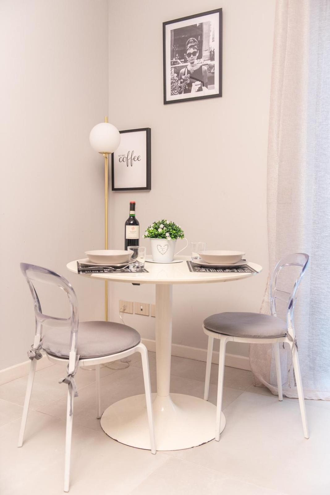 Apartment Elegante Bilocale-centro Torino-free Wifi Turin